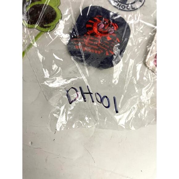 20 PC Assorted Sewing Applique Patches Iron on Sew On NEW Mixed Vintage - Picture 7 of 8